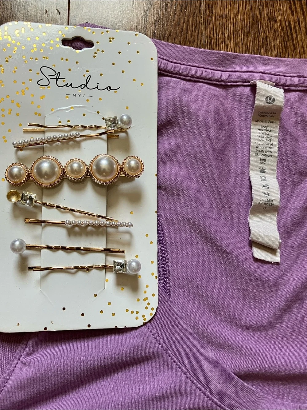 Women's Lavender Lululemon Scoop Neck Tank- IT IS THE COLOR OF the 1st/2nd pic!